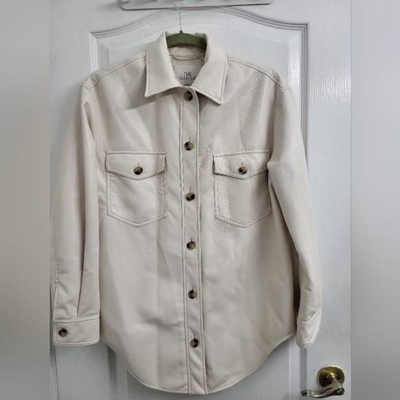 Aritzia Ganna Vegan Leather Shacket Shirt Jacket in Birch Size XS - Picture 2 of 6